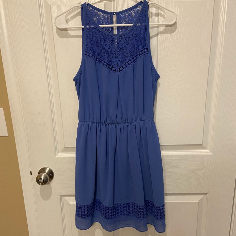 Size M iZ Byer dress
